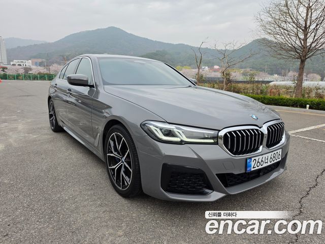 BMW 5-Series 2021 — photo 2
