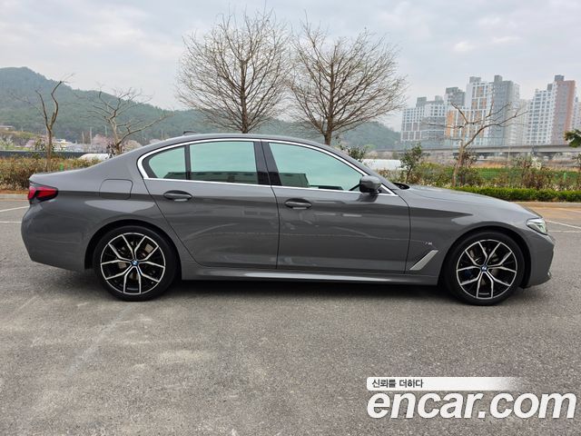 BMW 5-Series 2021 — photo 5