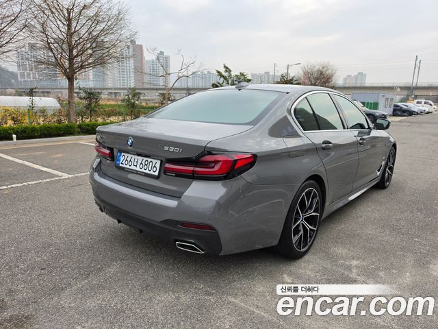 BMW 5-Series 2021 — photo 6