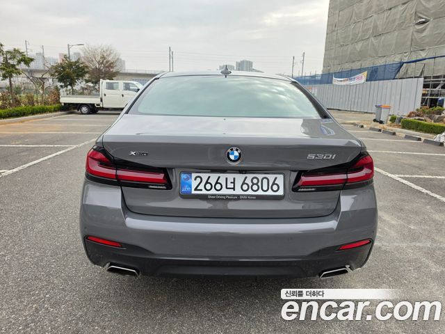 BMW 5-Series 2021 — photo 8