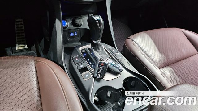 Hyundai Santafe 2017 — photo 9