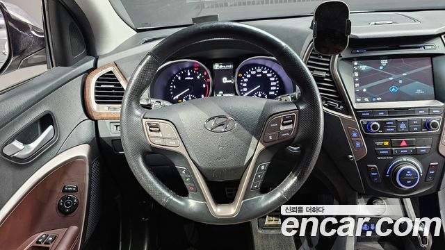 Hyundai Santafe 2017 — photo 13
