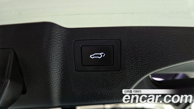 Hyundai Santafe 2017 — photo 18