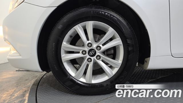 Hyundai Sonata 2010 — photo 5