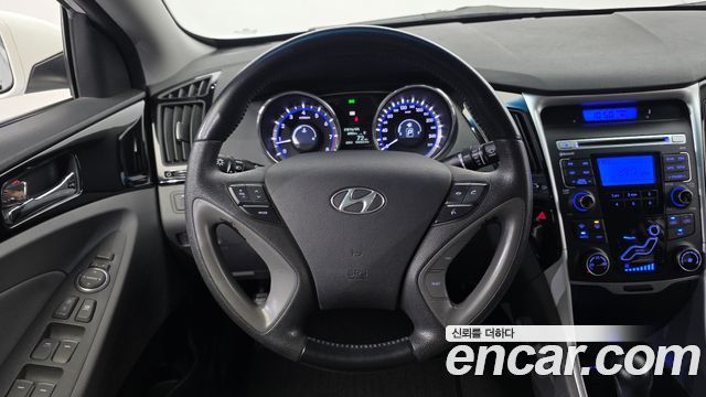 Hyundai Sonata 2010 — photo 16
