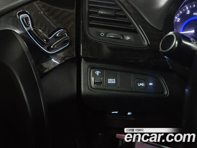Hyundai Grandeur 2014 — photo 16