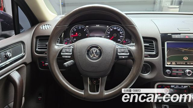 Volkswagen Touareg 2014 — photo 13