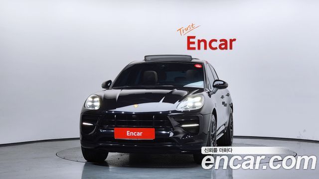 Porsche Macan 2021 — photo 3
