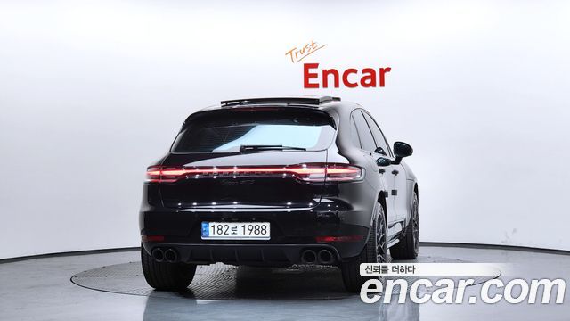 Porsche Macan 2021 — photo 4