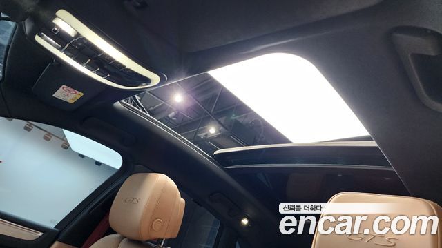 Porsche Macan 2021 — photo 18