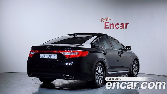 Hyundai Grandeur 2015 — photo 2