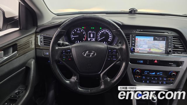 Hyundai Sonata 2015 — photo 13