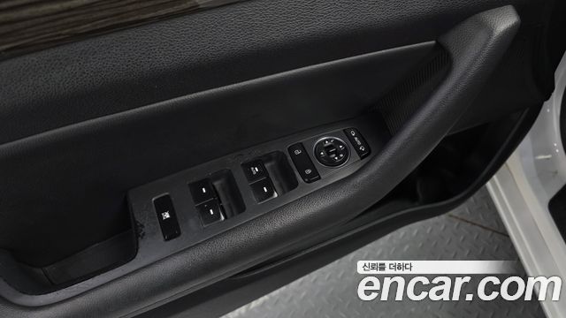 Hyundai Sonata 2015 — photo 18