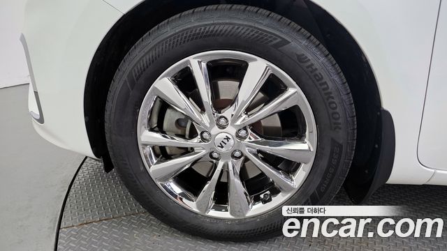 Kia Canival 2019 — photo 5