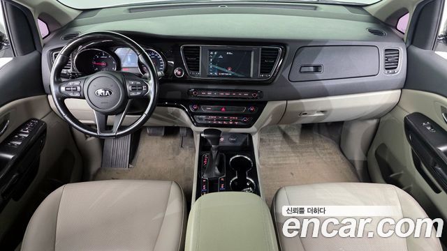 Kia Canival 2019 — photo 7