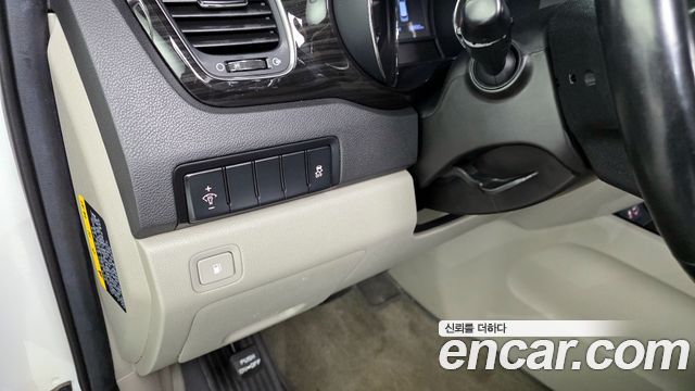 Kia Canival 2019 — photo 15