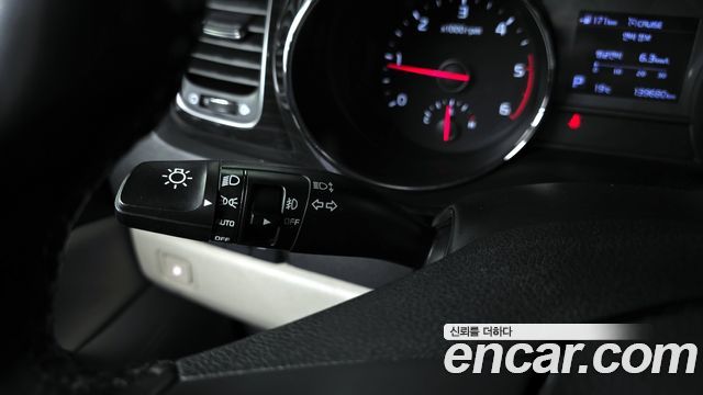 Kia Canival 2019 — photo 16