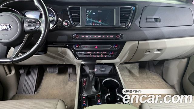 Kia Canival 2019 — photo 20