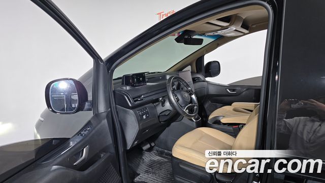 Hyundai Staria 2022 — photo 10