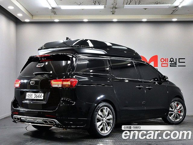 Kia Canival 2017 — photo 4