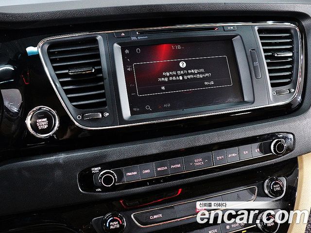Kia Canival 2017 — photo 11