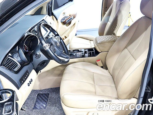 Kia Canival 2017 — photo 17