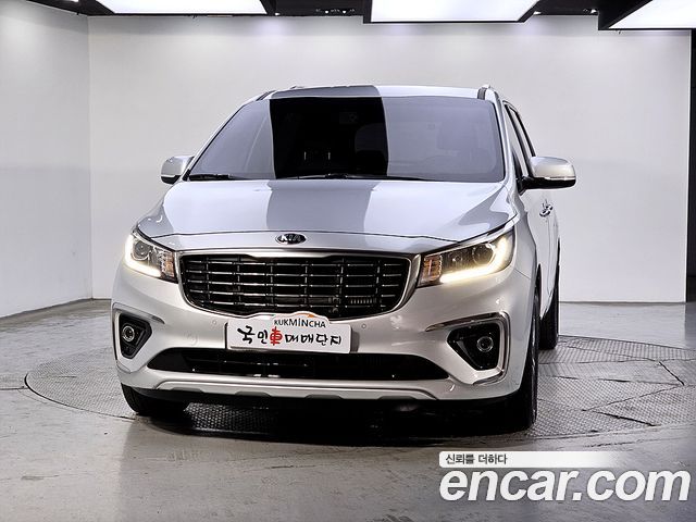 Kia Canival 2019 — photo 3