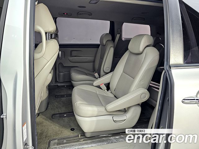 Kia Canival 2019 — photo 11
