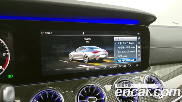 Mercedes-Benz CLS-Class 2019 — photo 16