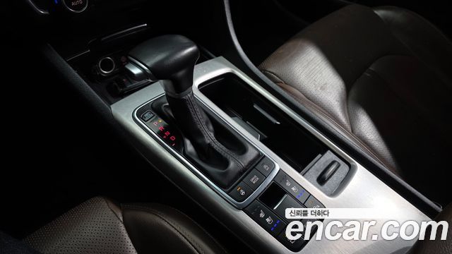 Kia K5 2017 — photo 9