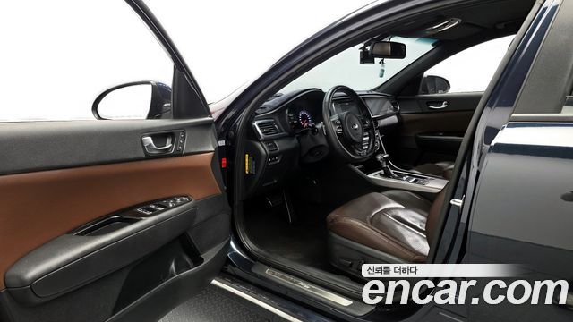 Kia K5 2017 — photo 10