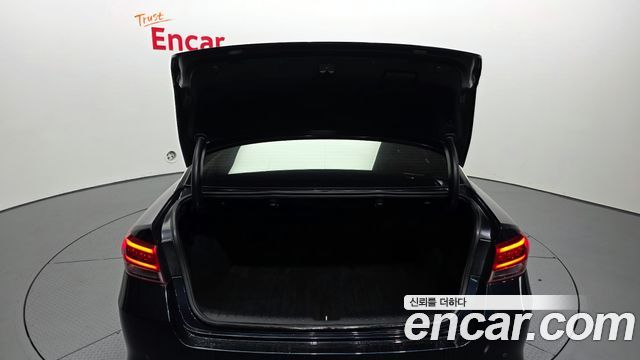 Kia K5 2017 — photo 20