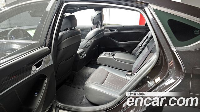 Genesis G80 2018 — photo 11