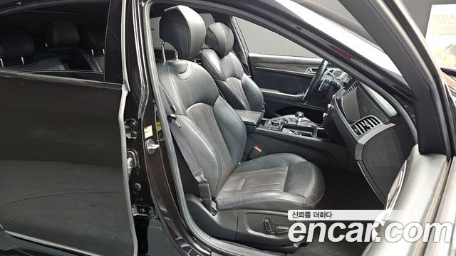 Genesis G80 2018 — photo 12