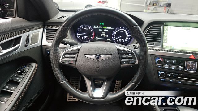 Genesis G80 2018 — photo 13