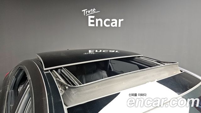 Genesis G80 2018 — photo 20