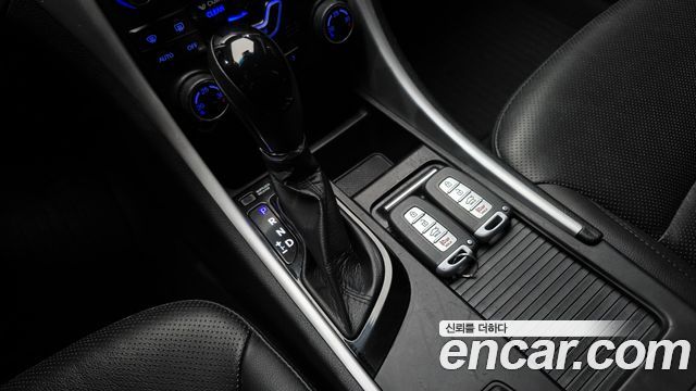 Hyundai Sonata 2012 — photo 9