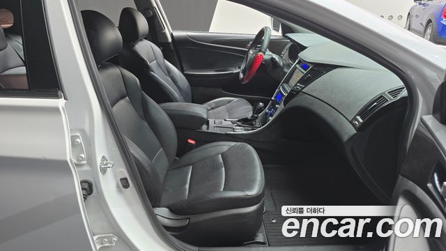 Hyundai Sonata 2012 — photo 10