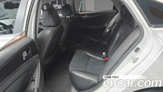 Hyundai Sonata 2012 — photo 12