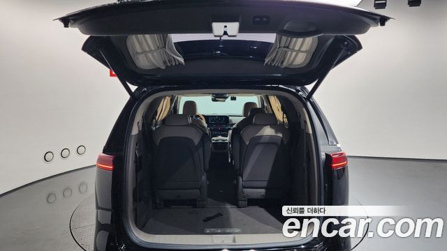 Kia Canival 2021 — photo 20
