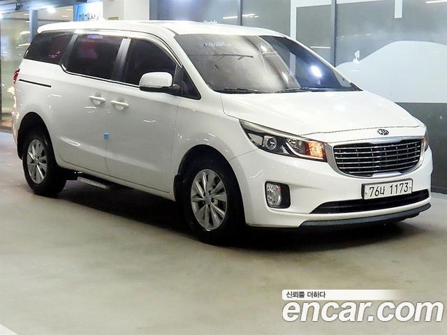 Kia Canival 2017 — photo 1