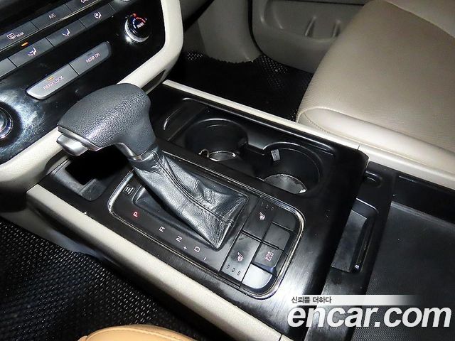 Kia Canival 2017 — photo 9
