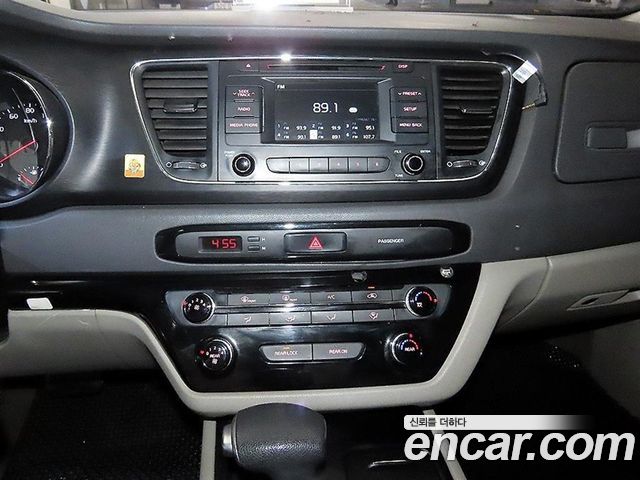 Kia Canival 2017 — photo 12