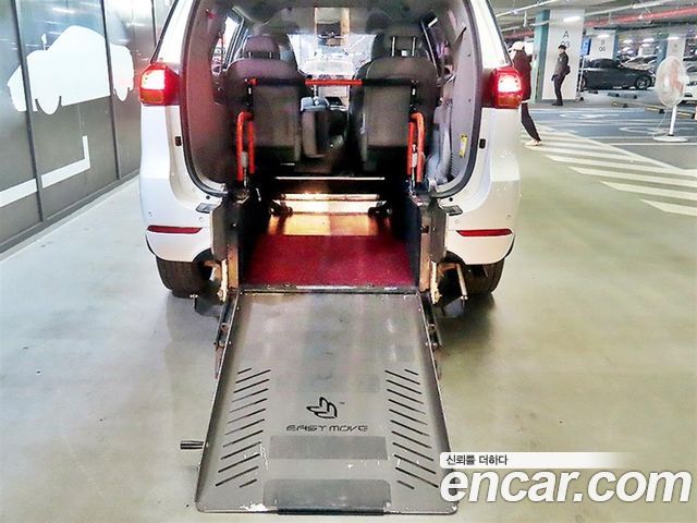 Kia Canival 2017 — photo 19