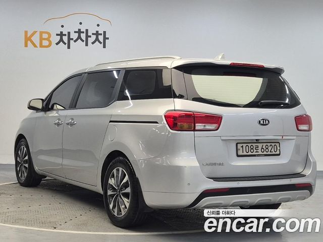 Kia Canival 2015 — photo 2