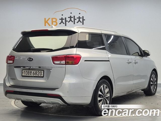 Kia Canival 2015 — photo 3