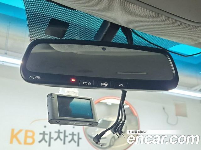 Kia Canival 2015 — photo 16