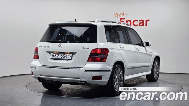 Mercedes-Benz GLK-Class 2011 — photo 2