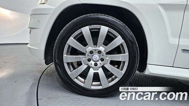 Mercedes-Benz GLK-Class 2011 — photo 5