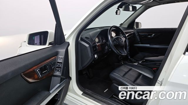 Mercedes-Benz GLK-Class 2011 — photo 11